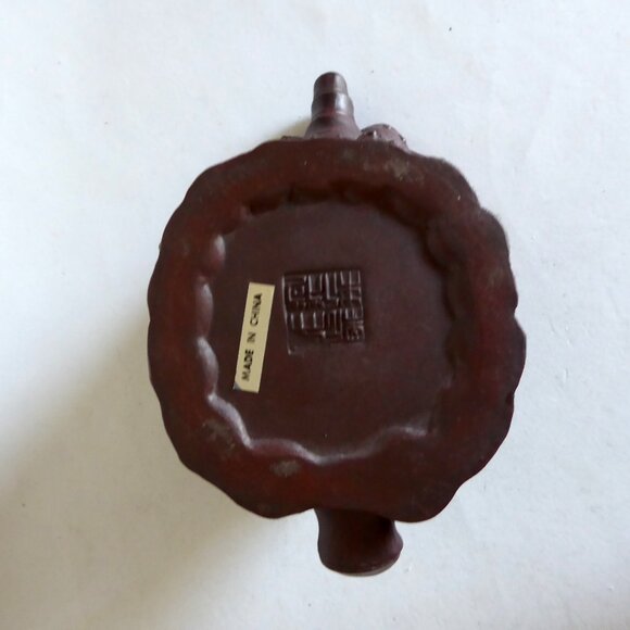 VINTAGE NEW TRADITIONAL CHINESE YIXING LIDDED BAMBOO HANDMADE PURPLE CLAY TEAPOT - Picture 8 of 11